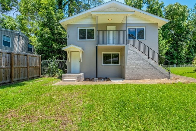 Building Photo - 2208 Escambia Dr