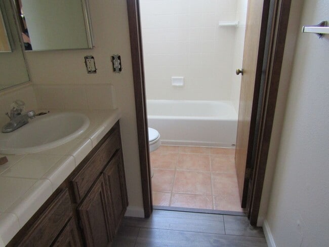 Building Photo - Single Level Home Located in The Pacific Estates