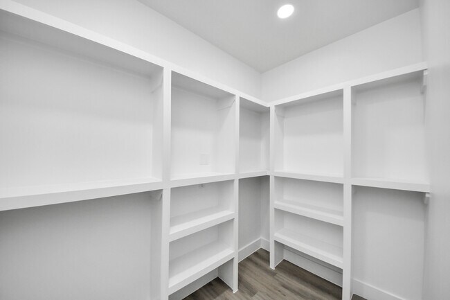 Building Photo - 9305 Jutland Rd