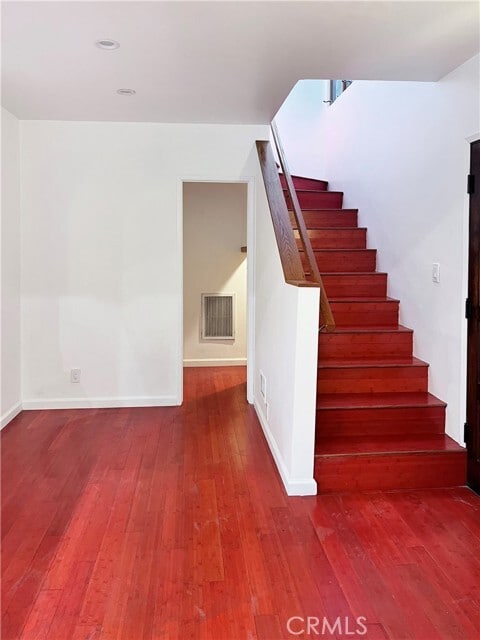 Building Photo - 8570 Wonderland Ave