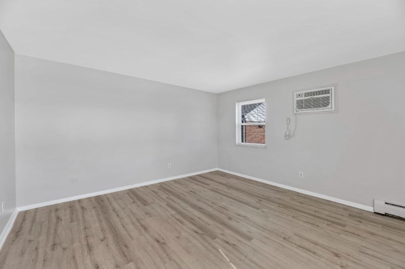 Building Photo - 930 Snider Rd