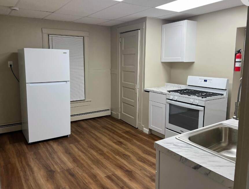 Building Photo - 8 Davies Pl