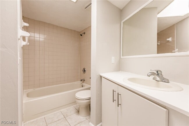 Building Photo - 1123 SW 48th Terrace