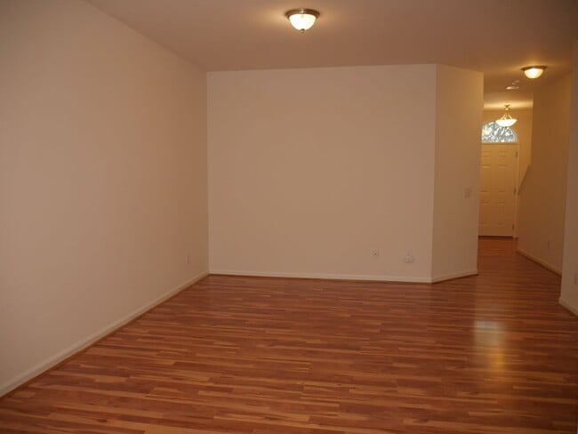 Building Photo - 2446 Hartfield Cir