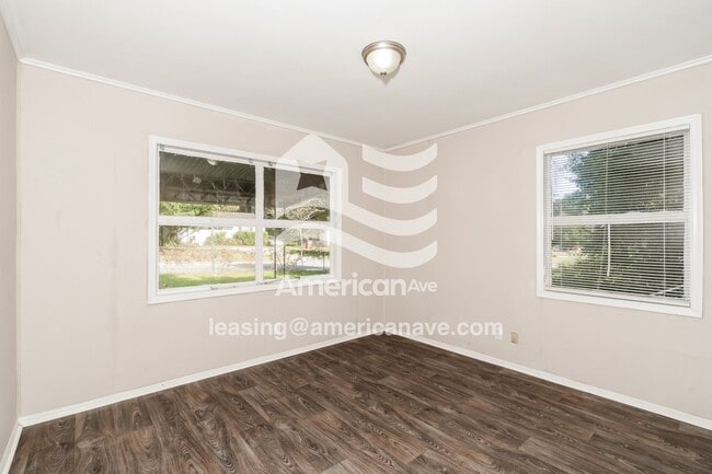 Building Photo - 1530 Hurley Cir