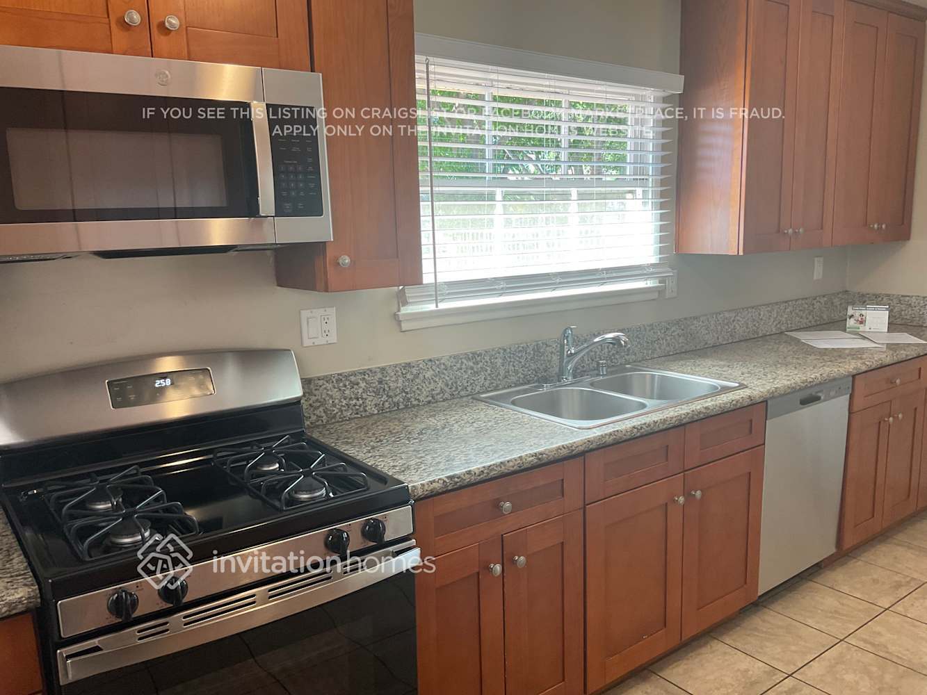 Building Photo - 11240 Gaviota Ave