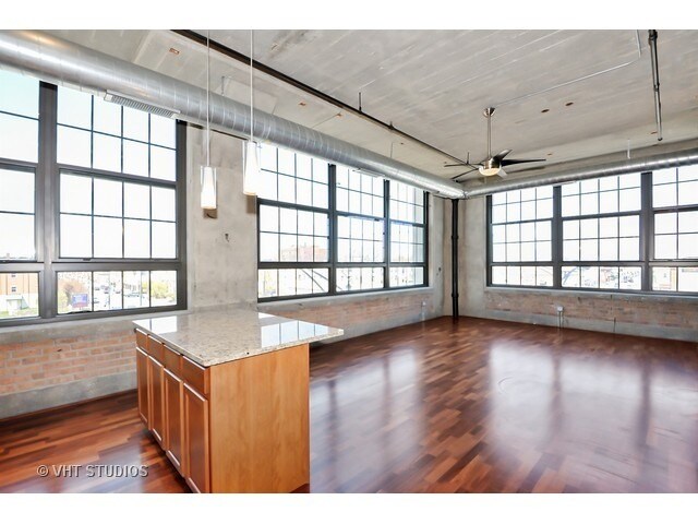 Building Photo - 3963 W Belmont Ave