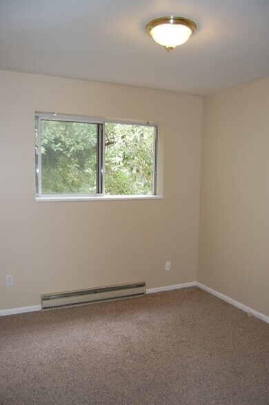 Building Photo - 1724 Fremont Ct