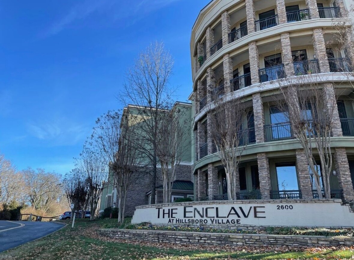 Building Photo - 2600 Hillsboro Pike