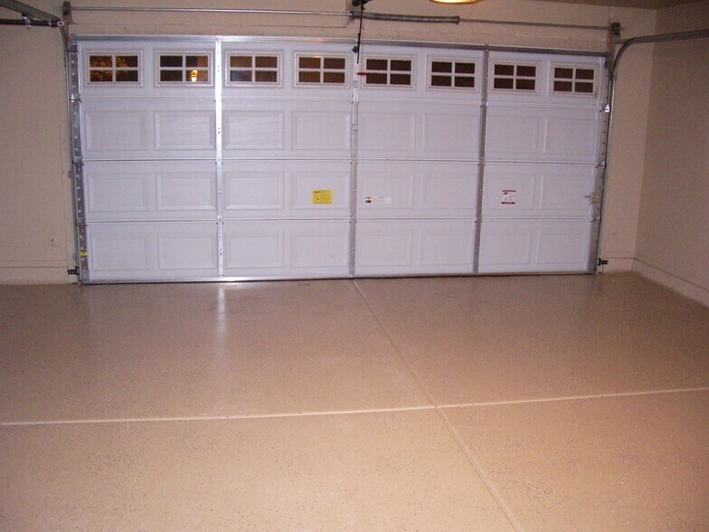 2 Car Garage - 280 S Evergreen Rd