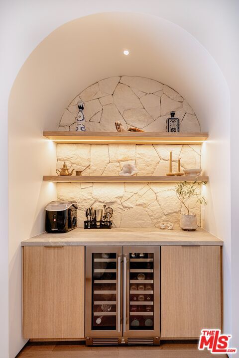 Building Photo - 4703 Saloma Ave