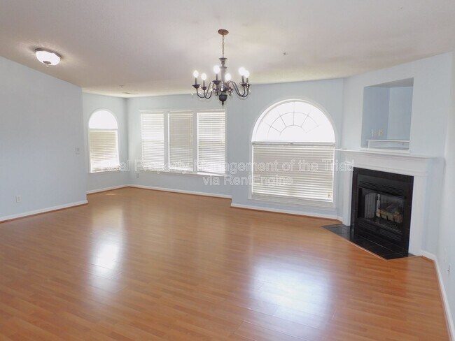 Building Photo - 150 James Rd