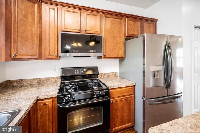 Building Photo - 104 Stingray Ct