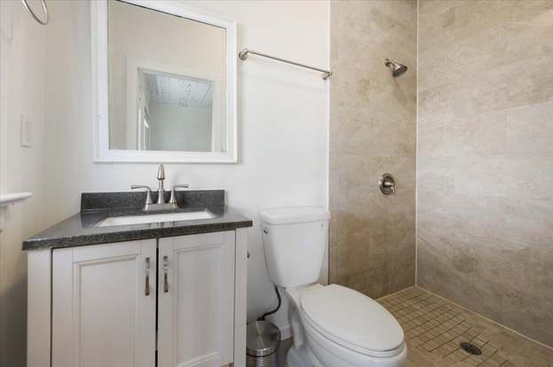 Building Photo - 301 Central Dr