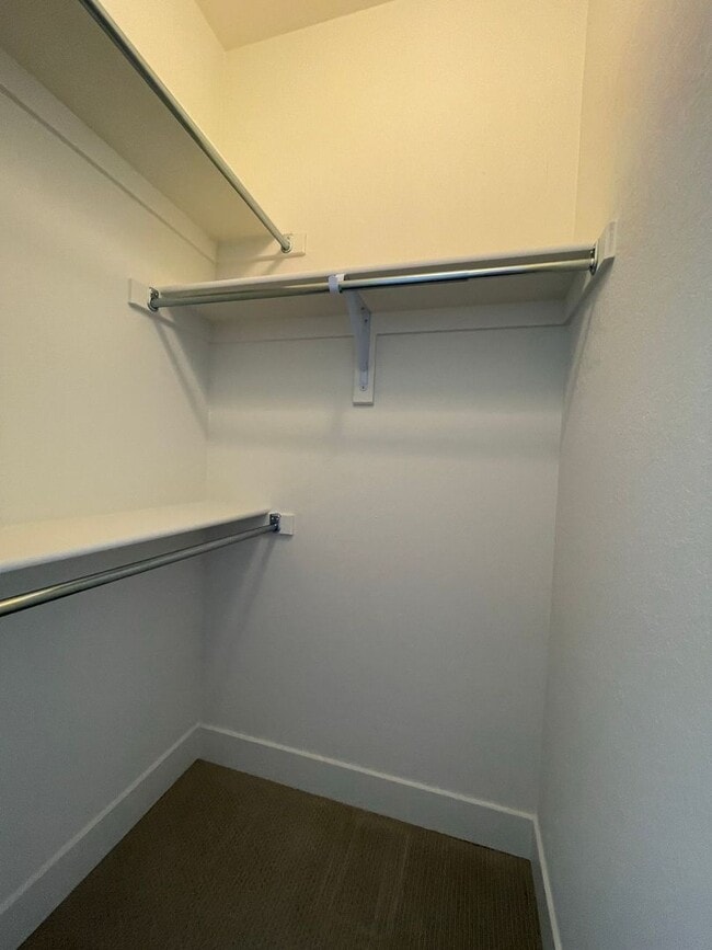 Building Photo - 2234 Central Pk Wy