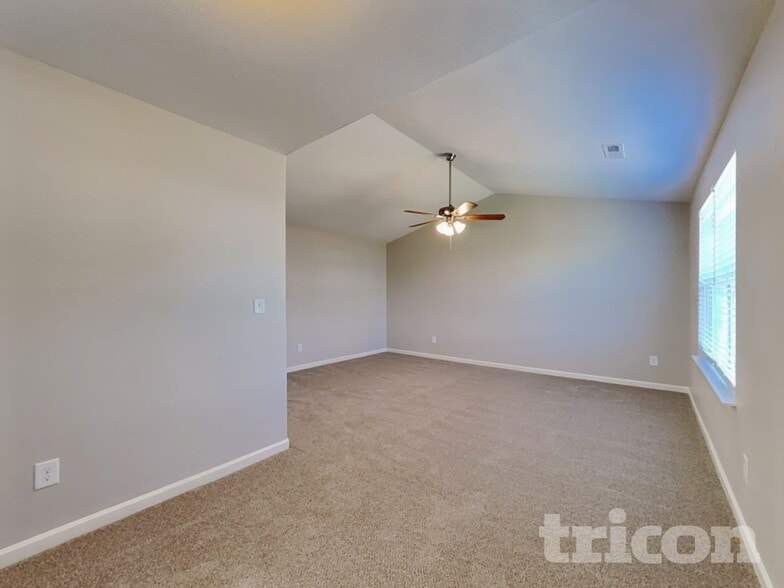 Building Photo - 4818 Kitledge Dr