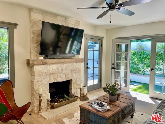 Building Photo - 12208 Laurel Terrace Dr