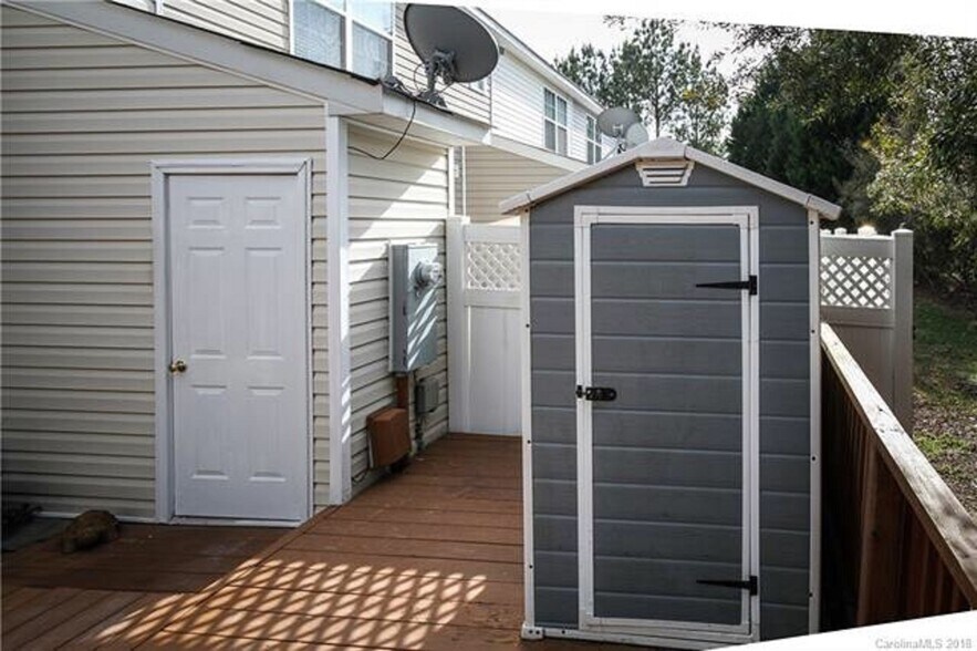 Building Photo - 2928 Mayer House Ct