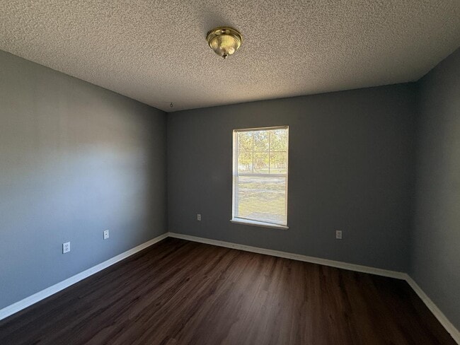 Building Photo - 2156 Deltona Blvd