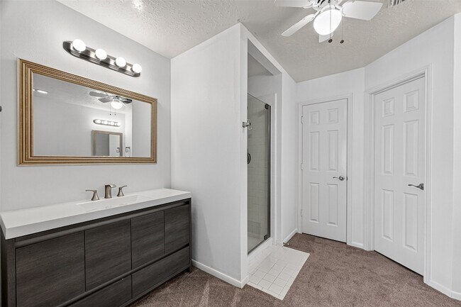 Building Photo - 1253 El Camino Village Dr