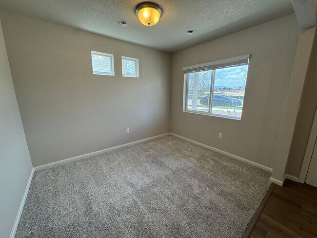 Building Photo - Modern 3-Level Home with Dual Balconies, Open Floor Plan & Bonus Flex Space