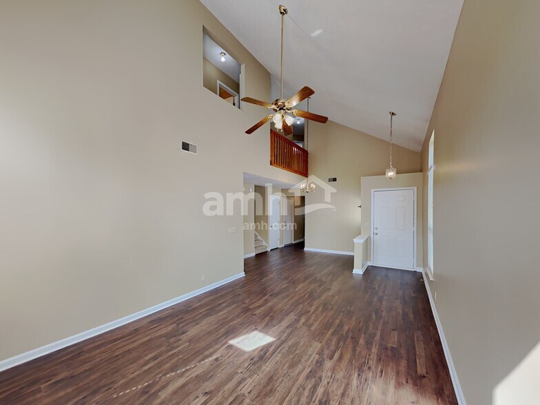 Building Photo - 2011 Lassiter Dr