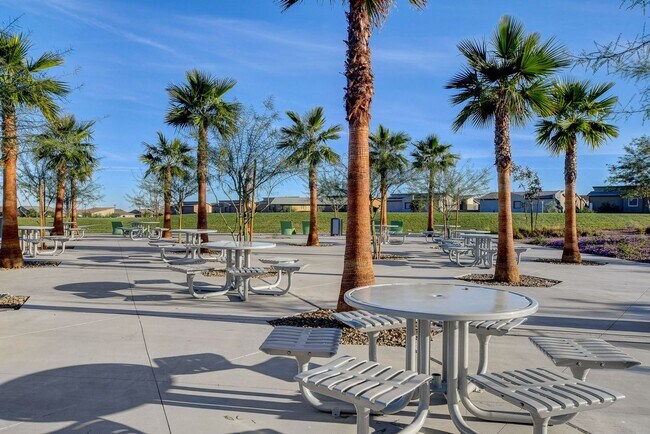 Building Photo - Gated community Located within the Valley Vista Master Plan. 4 Bed 3 Bath features and Open and i...