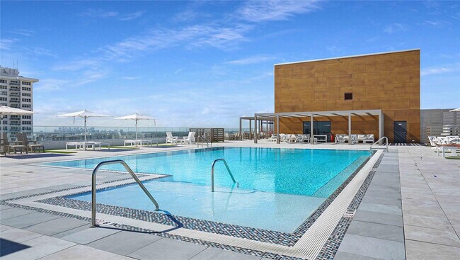 Building Photo - 4020 Galt Ocean Dr