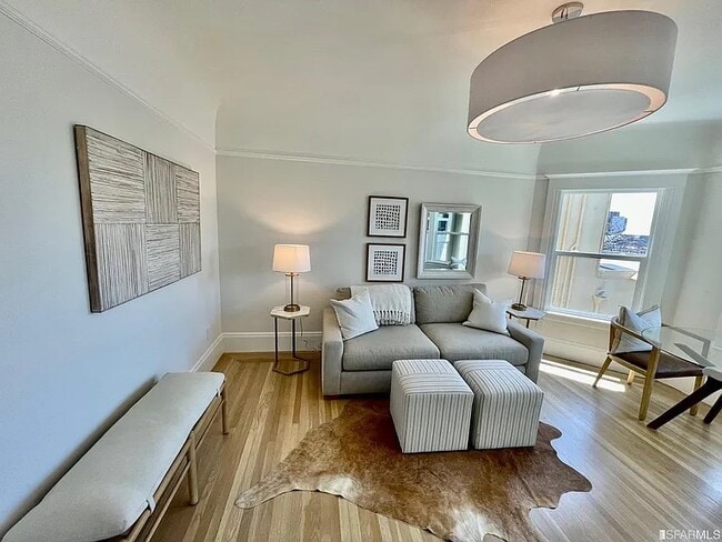 Building Photo - 271 Hermann St