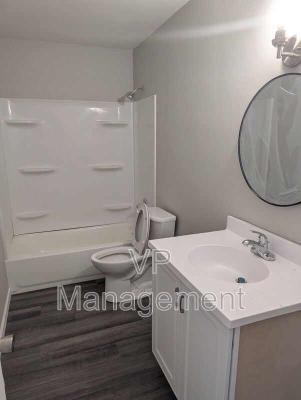 Building Photo - 2609 Diehn Ave