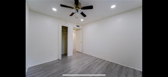 Primary Photo - 6403 Apache Ct