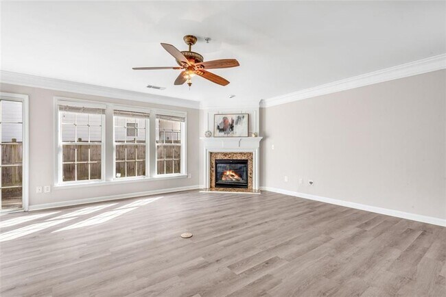 Building Photo - 268 Balaban Cir