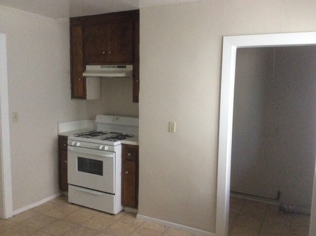 Building Photo - 1601-1615 4TH & 331 EYE ST.