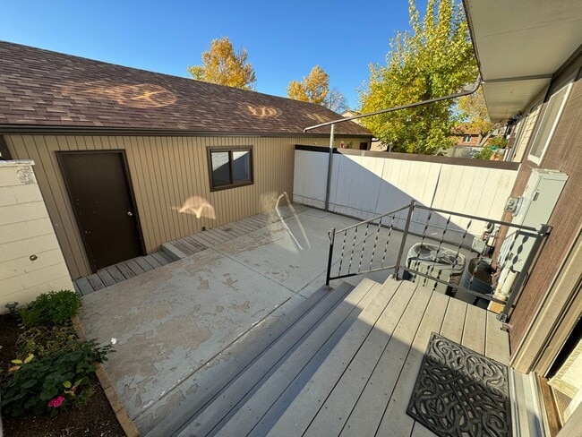 Building Photo - Beautiful Updated Home