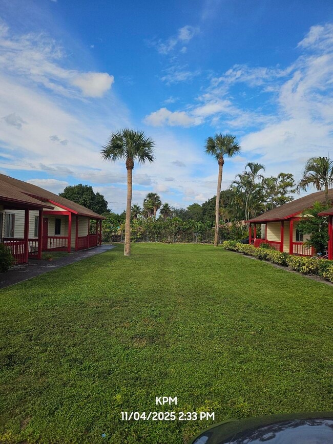 Building Photo - 1305 Rosewood Villa Ln