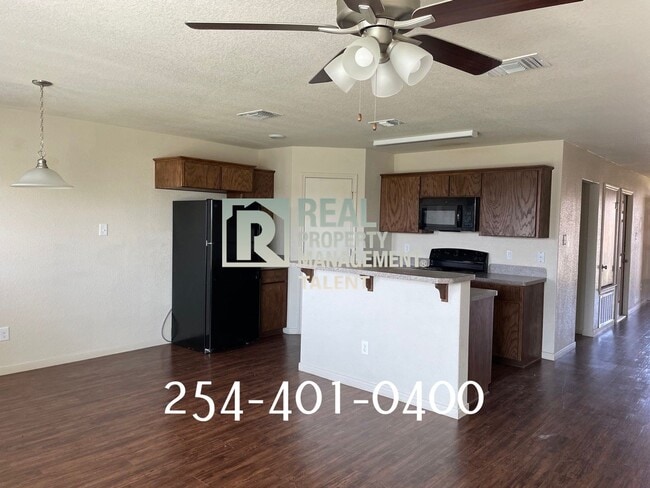 Building Photo - Deal Alert 3-Bedroom, 2.5-Bathroom Duplex ...