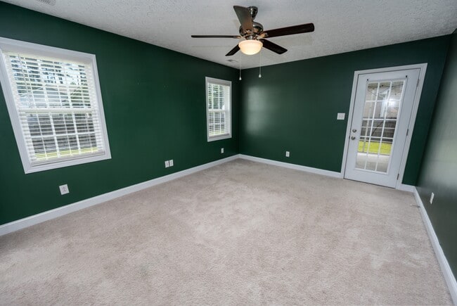 Building Photo - 202 Croatan Woods Dr