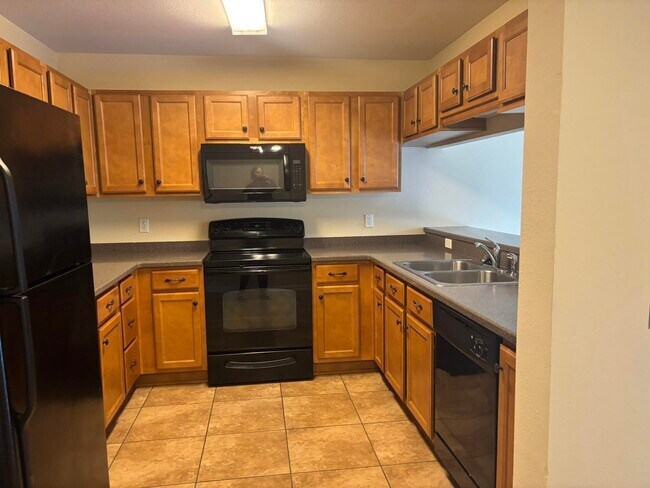 Building Photo - 4434 Gearhart Rd
