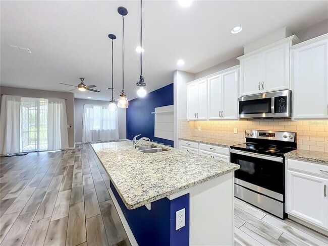 Building Photo - 12043 White Wave Point