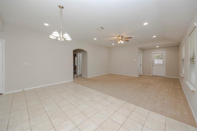 Building Photo - 2544 Saldana Dr