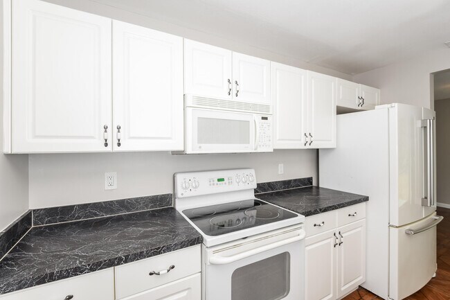 Building Photo - 1117 N Singleton Ave