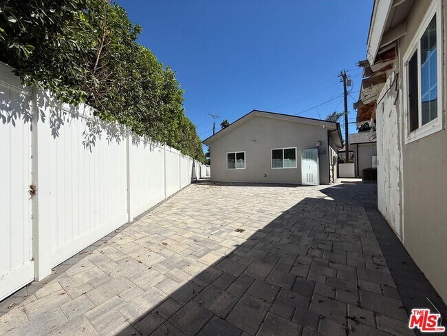 Building Photo - 15830 Blackhawk St