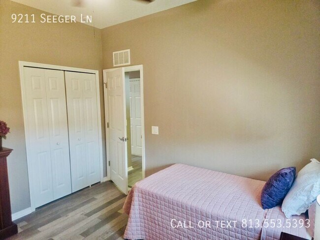 Building Photo - 9211 Seeger Ln