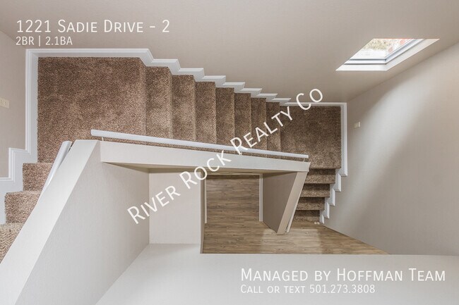 Building Photo - 1221 Sadie Dr