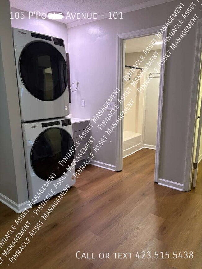 Building Photo - 105 P'Poole Ave