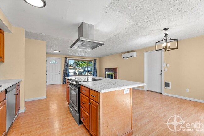 Building Photo - 4213 NE 139th Ave