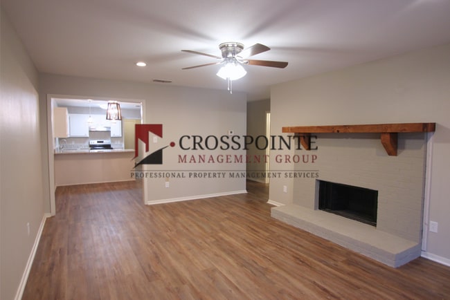 Building Photo - Coming Soon! 3 Bedroom, 2 Bathroom Duplex in South Tyler! Tour Today!