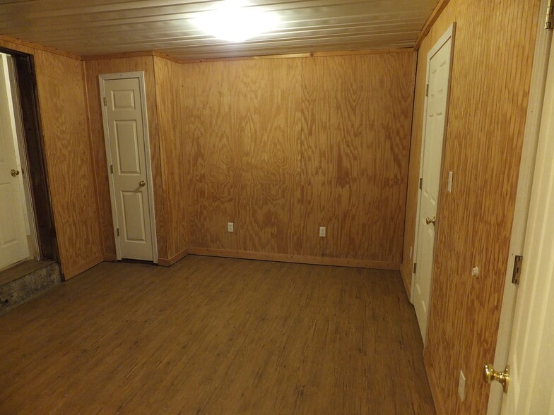 Bedroom 2 - 1401 University Ave