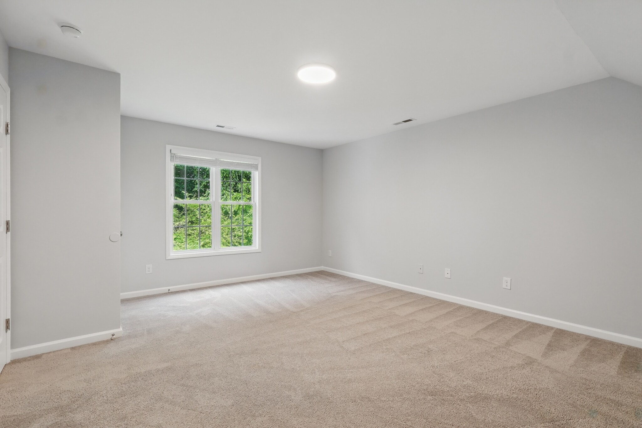 Building Photo - 5408 Gunnette Dr