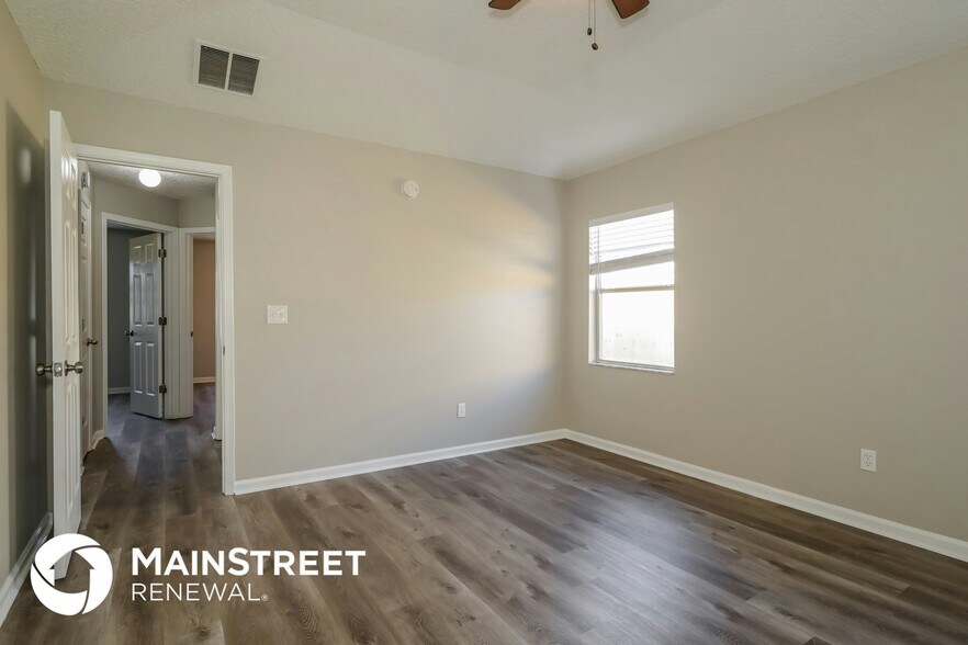 Building Photo - 3175 Olde Sutton Parke Dr